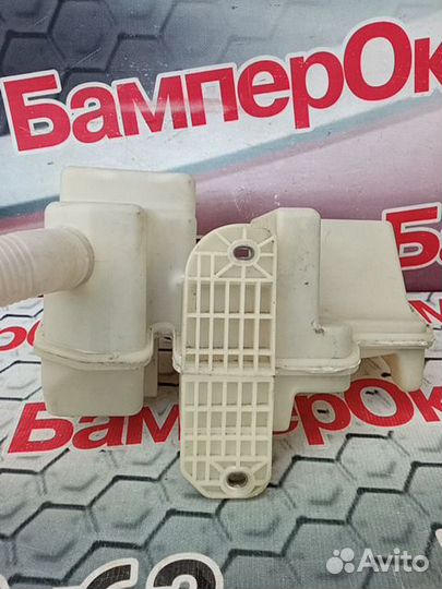 Бачок омывателя Audi Q3