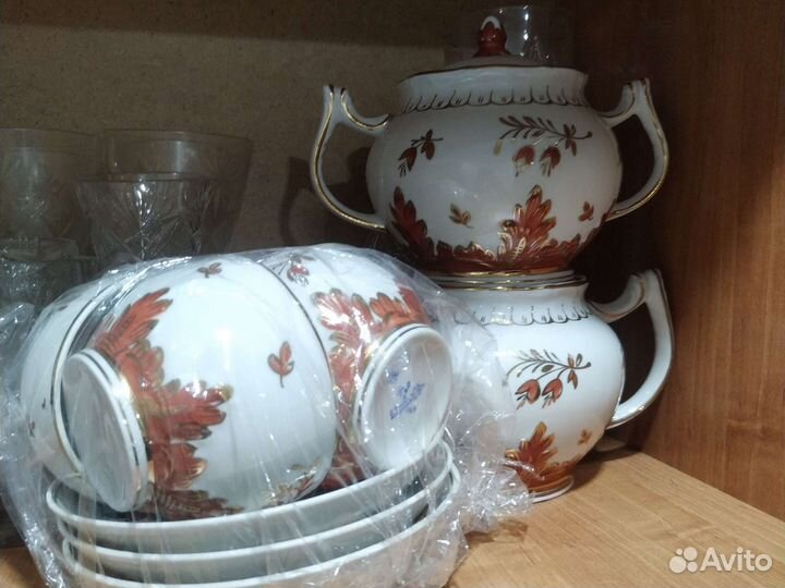 Сервиз чайный клён,лебеди хрустальные и др