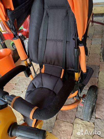 Детский велосипед с ручкой