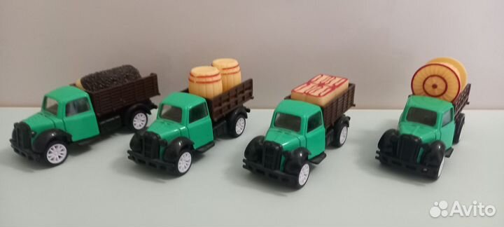 Набор 4 машинки
