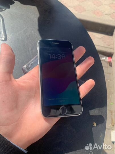 iPhone SE (2020), 64 ГБ
