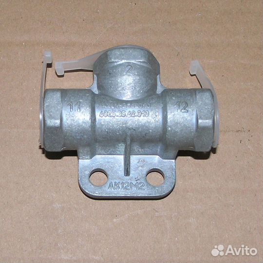 Клапан двухмагистральный перепускной кама (беломо)