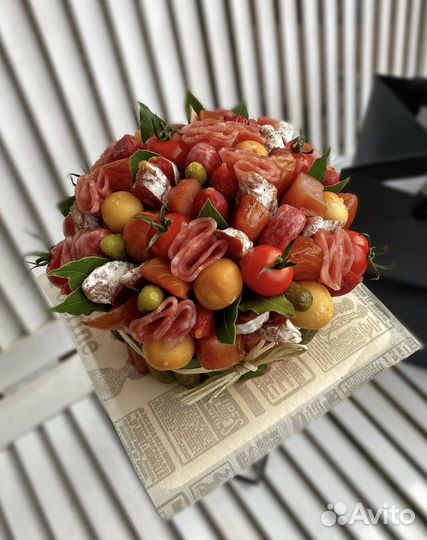 Мясной бенто торт / мясной букет