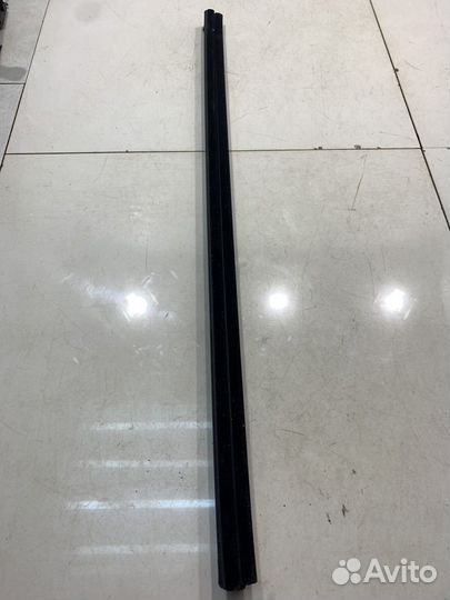 Уплотнитель стекла (передний, правый, внутренний)