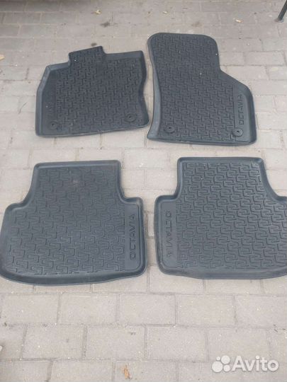 Автомобильные коврики резиновые
