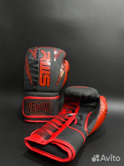 Боксерские перчатки Venum RWS Black Red