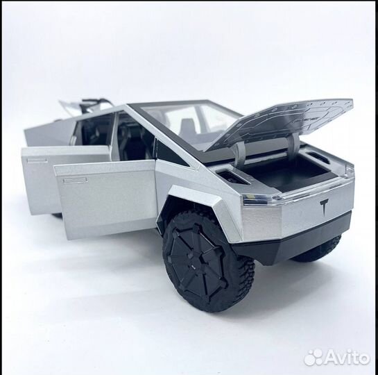 Детская модель Тесла Cybertruck