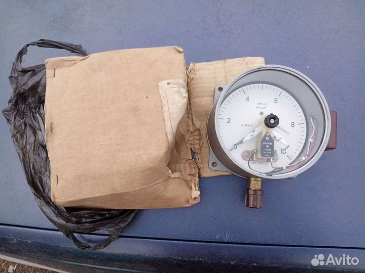 Электроконтактный манометры