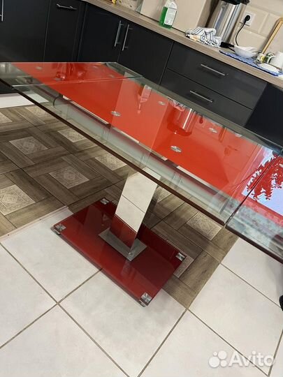 Кухонный стол стеклянный раскладной