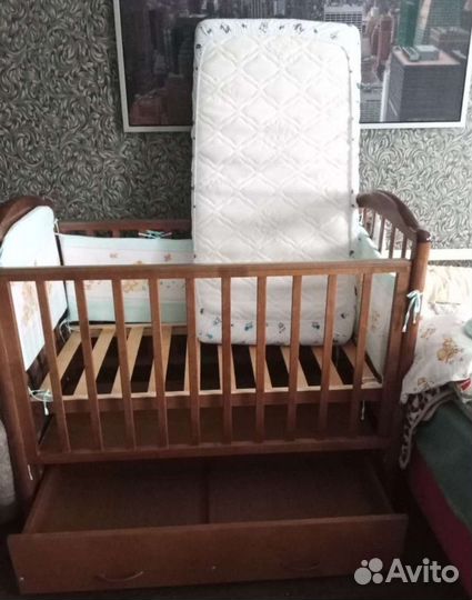 Детская кроватка