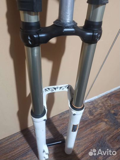 Вилка двухкоронка rst killah под 26 колесо
