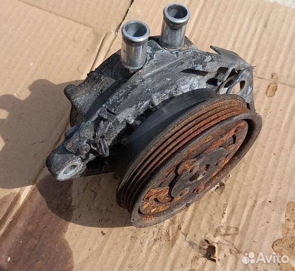 Toyota Land Cruiser 200 насос водяной помпа ориг