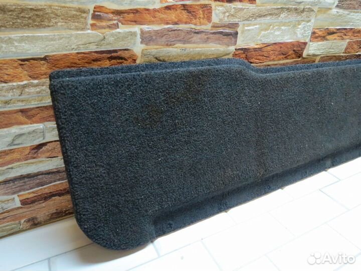 Обшивка крышки багажника нижней Range Rover Vogue