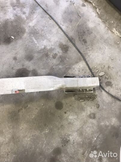 Opel astra h усилитель заднего бампера