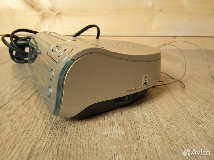 Тюнер цифровой Sony