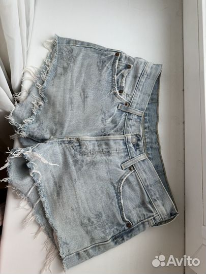 Джинсовые шорты levis 26