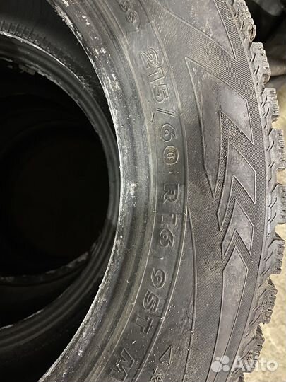 Nokian Tyres Hakkapeliitta 4 215/55 R16
