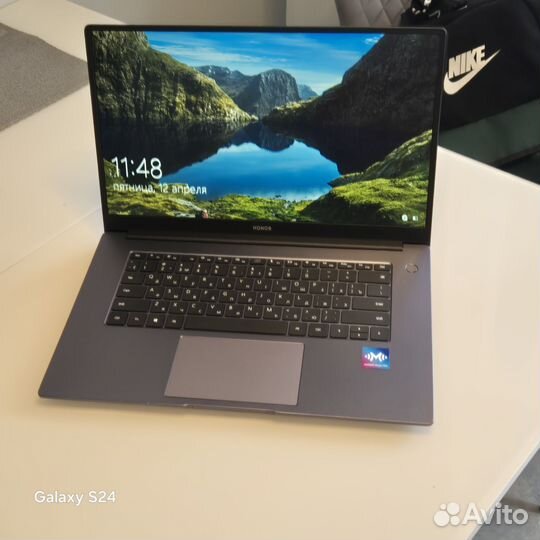 Honor magicbook x15 15.6/Ryzen 7/512gb /16gb ram