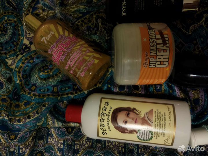 Набор косметики(уход+макияж+парфюм)