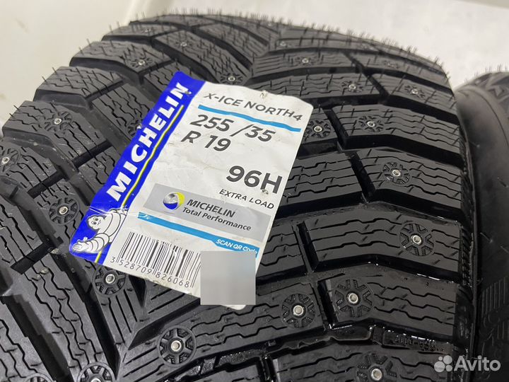 Michelin X-Ice North 4 SUV 225/40 R19 и 255/35 R19