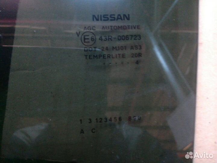 Стекло двери заднее левое Nissan Juke 2011-2016