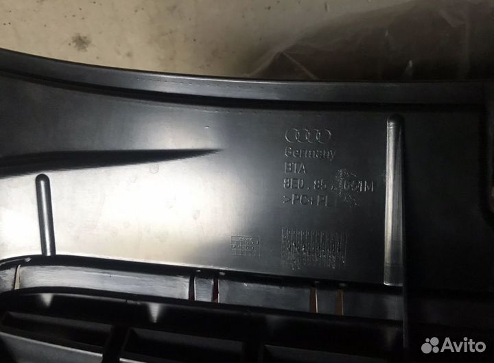 Решетка радиатора audi A4 B7(новая пр-во Германия)