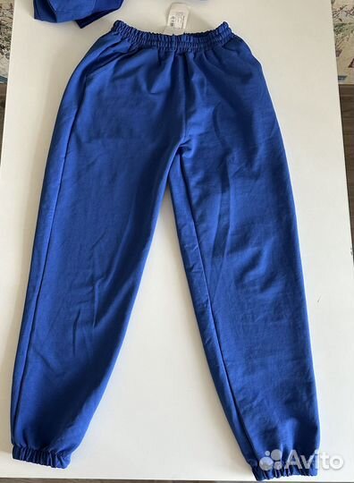 Спортивный костюм женский