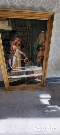 Холст из гобелена в рамке под стеклом