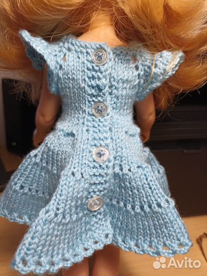 Вязаное платье для куклы Паола Рейна