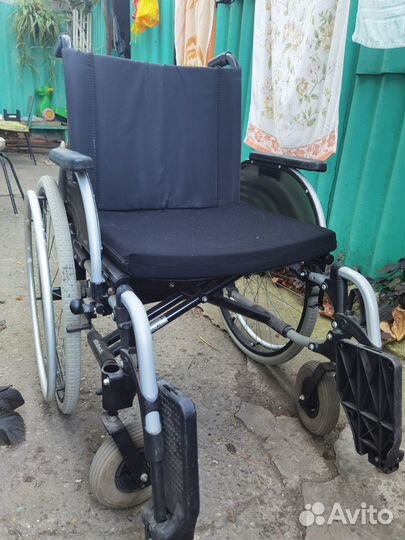 Инвалидная коляска