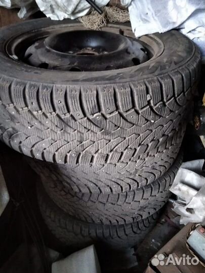 Pirelli Ice Zero 205/60 R16