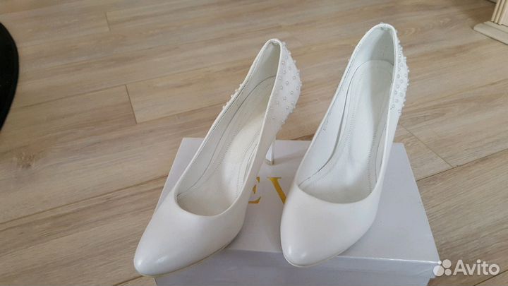 Туфли женские кожаные, р-р 39,5 идеальное состояни