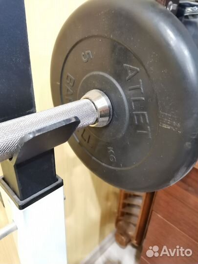 Спортивная скамья для жима+стойка+2 грифа и диски