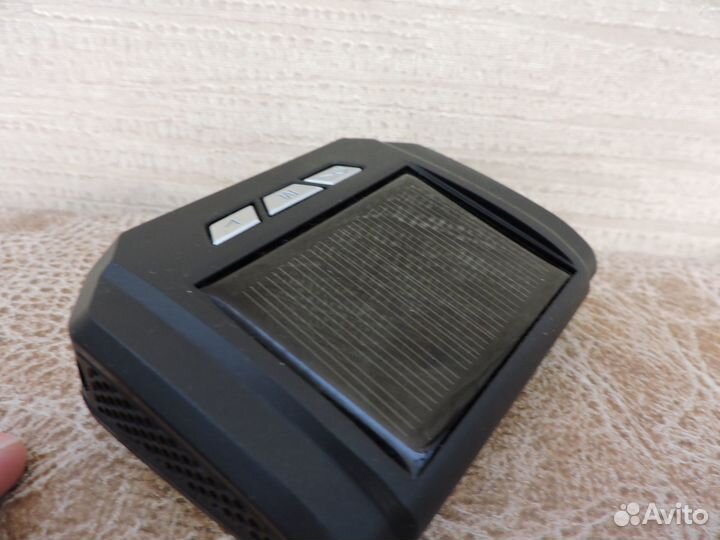 Автомобильные часы на солнечной батареи