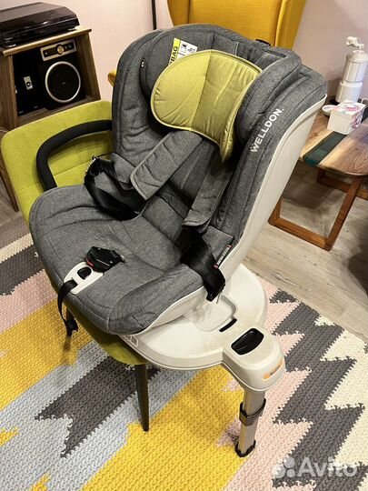 Автокресло Welldon Safe Rotate Fix