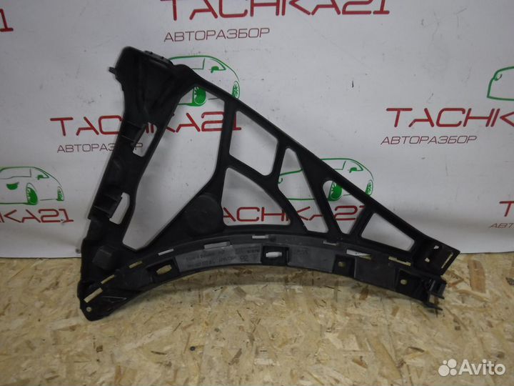 Кронштейн переднего бампера левый Porsche Cayenne