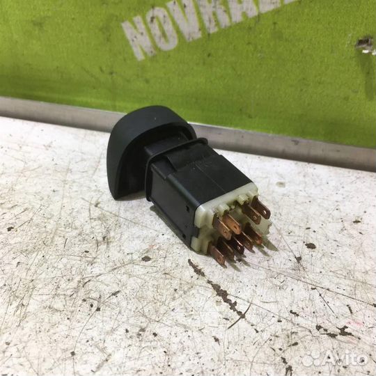 Кнопка аварийной сигнализации Рено Сценик