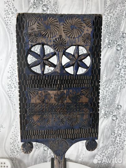 Резная прялка