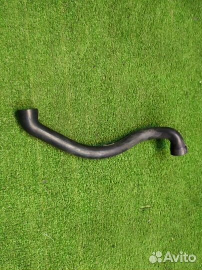 Патрубок вентиляции картерных газов Mercedes Clk