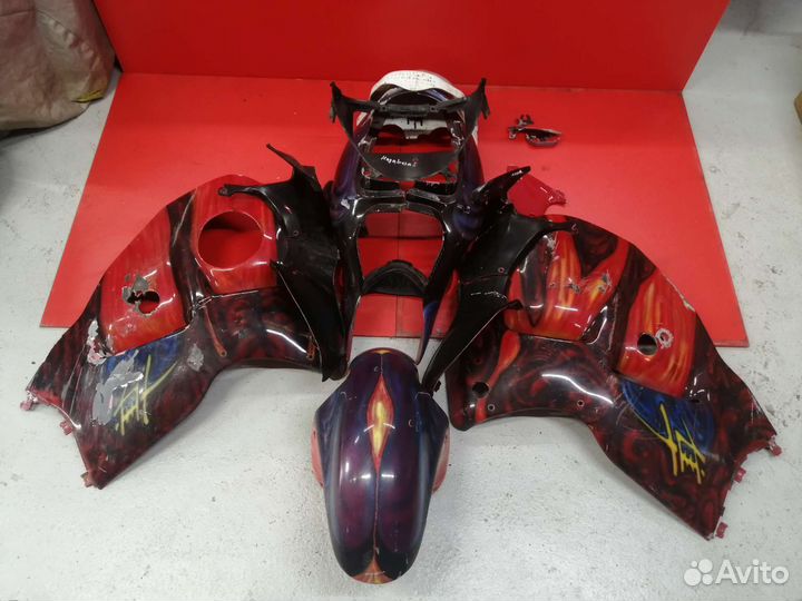 Комплект пластика Suzuki GSX-R1300R Hayabusa 99-07