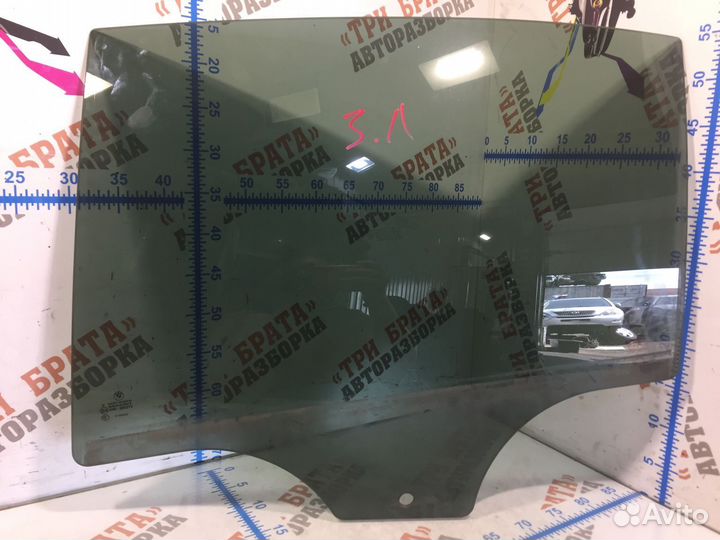 Бмв 7 серия Стекло двери задней Лев