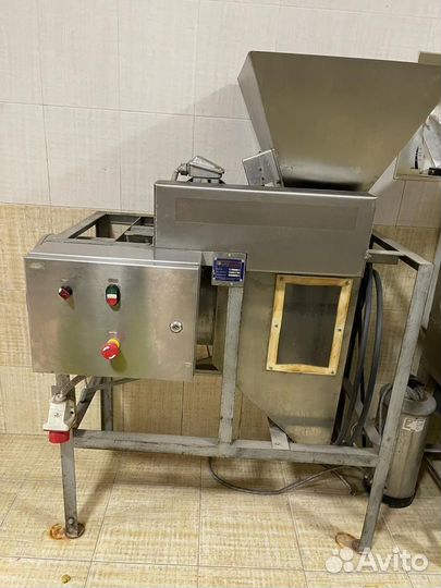 Машина для измельчения ореха