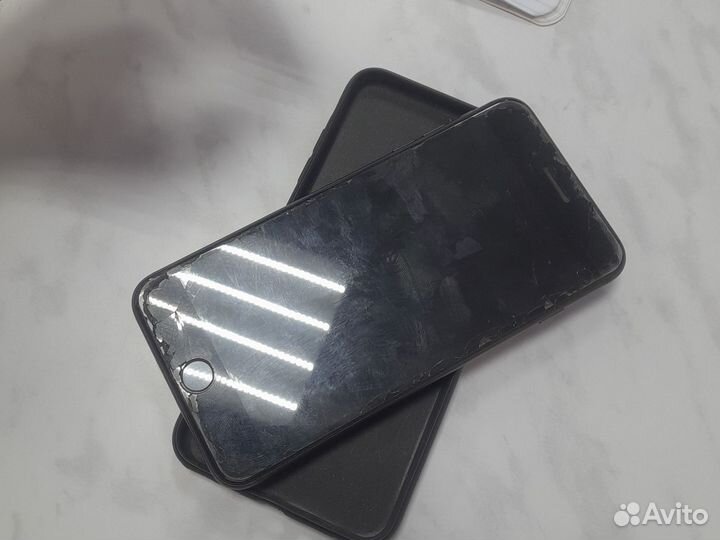 iPhone 8 Plus, 64 ГБ