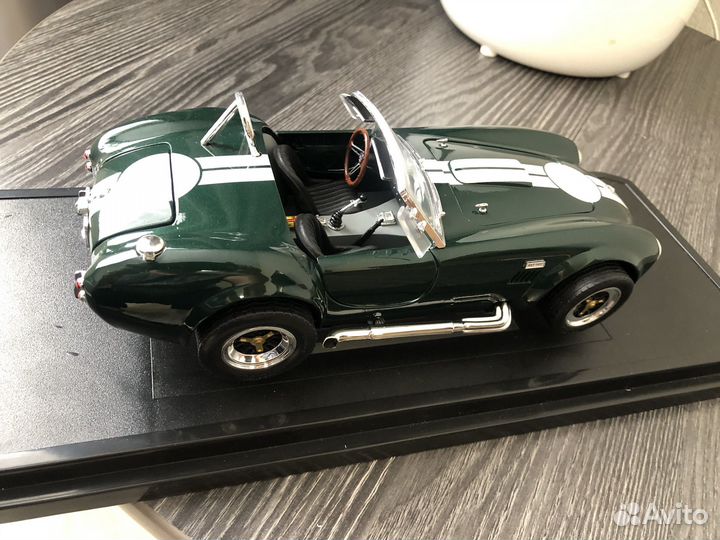 Shelby cobra 427 1/18 road signature