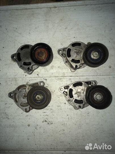 Ролик натяжной Renault Master 2.5DCI / 2.2dci