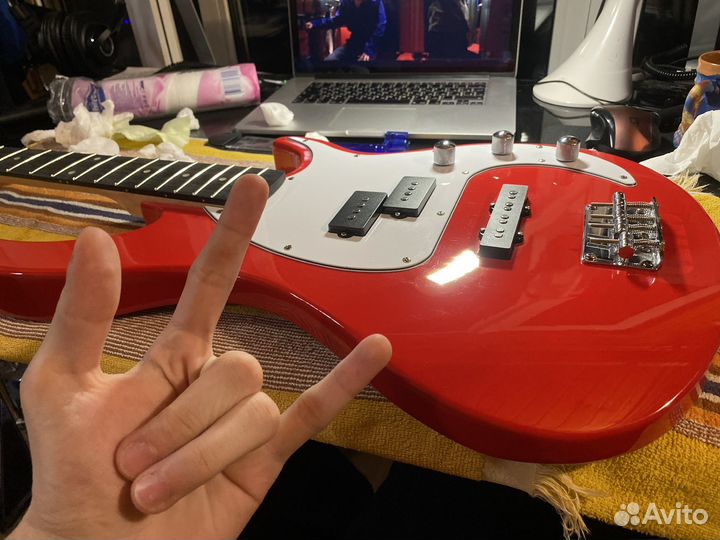 Бас гитара Peavey milestone red(обмен)