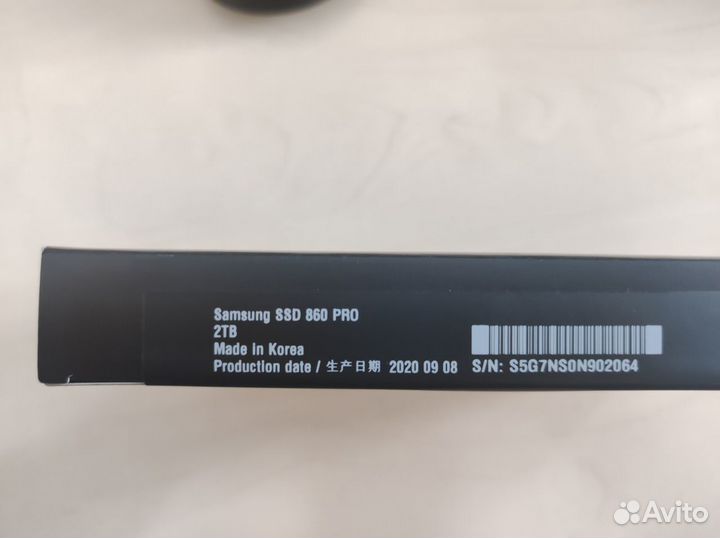 SSD накопитель Samsung 860 PRO 2Tb (MZ-76p2t0bw)