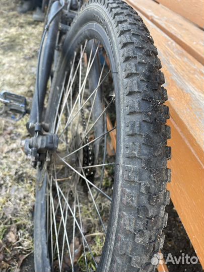 Велосипед гореый с амортизаторами