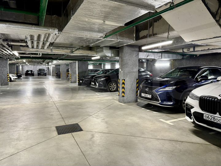 Машиноместо, 14 м²