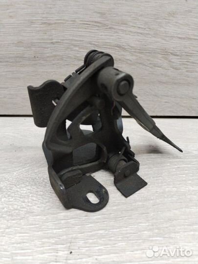 Замок капота Mercedes C-Class Coupe W203 M271 2003